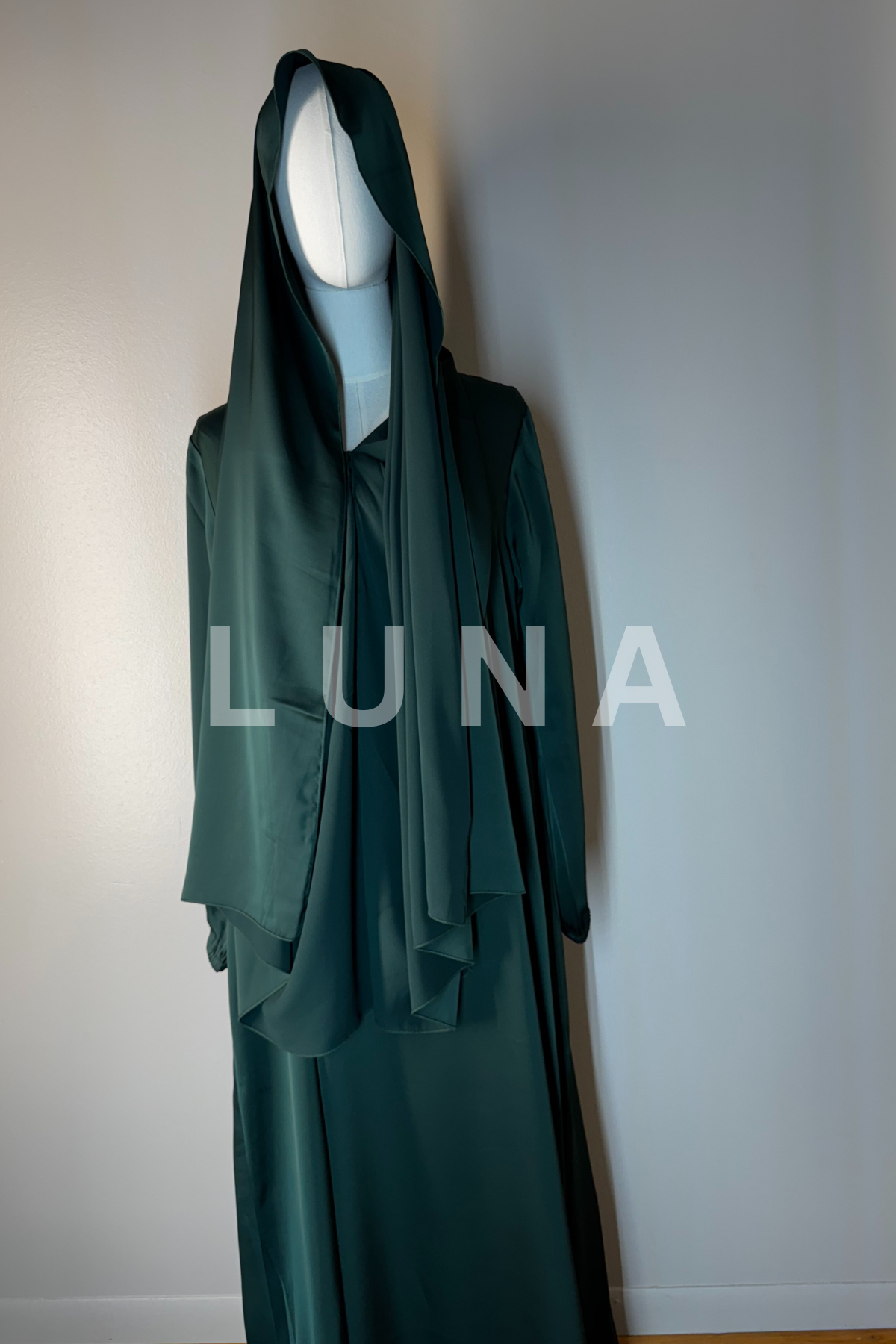 DRESS MARIAM INTEGRATED SCARF - GREEN