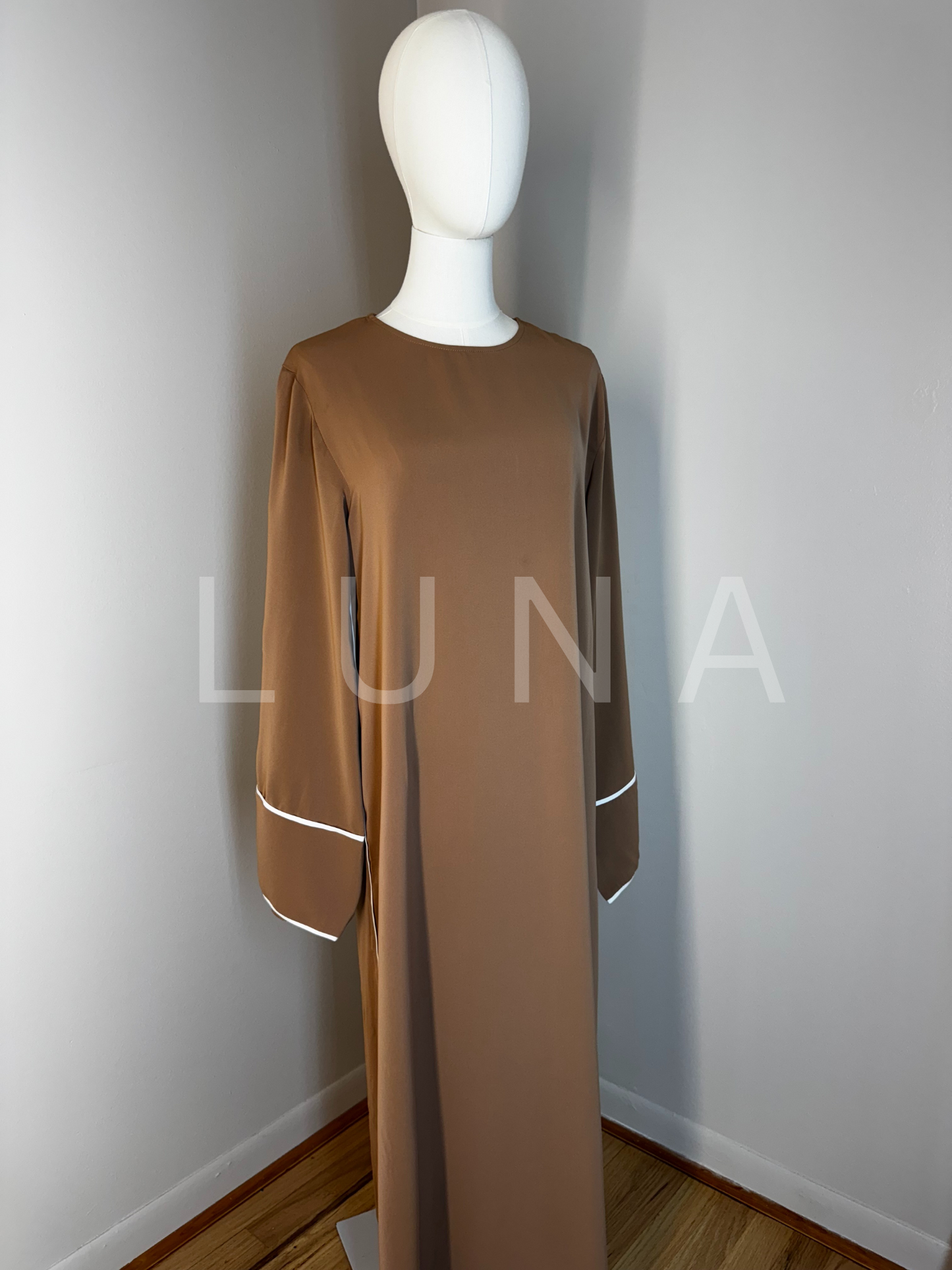 BELTED ABAYA NUR - BEIGE