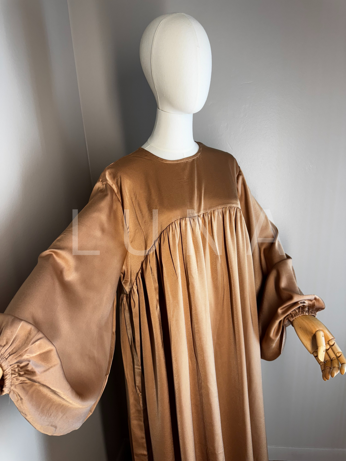 DRESS AMINA - BEIGE