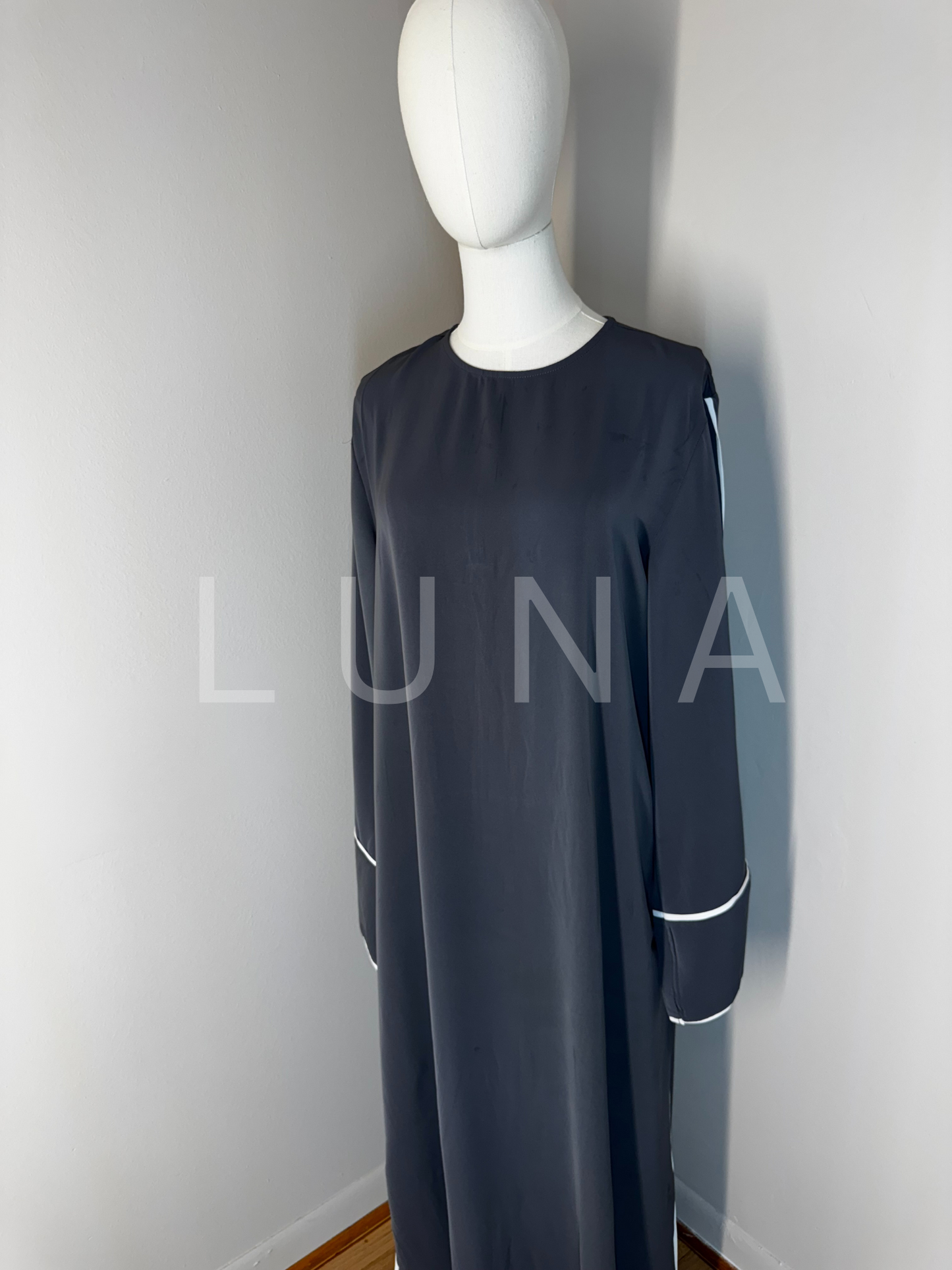 BELTED ABAYA NUR - GRAY