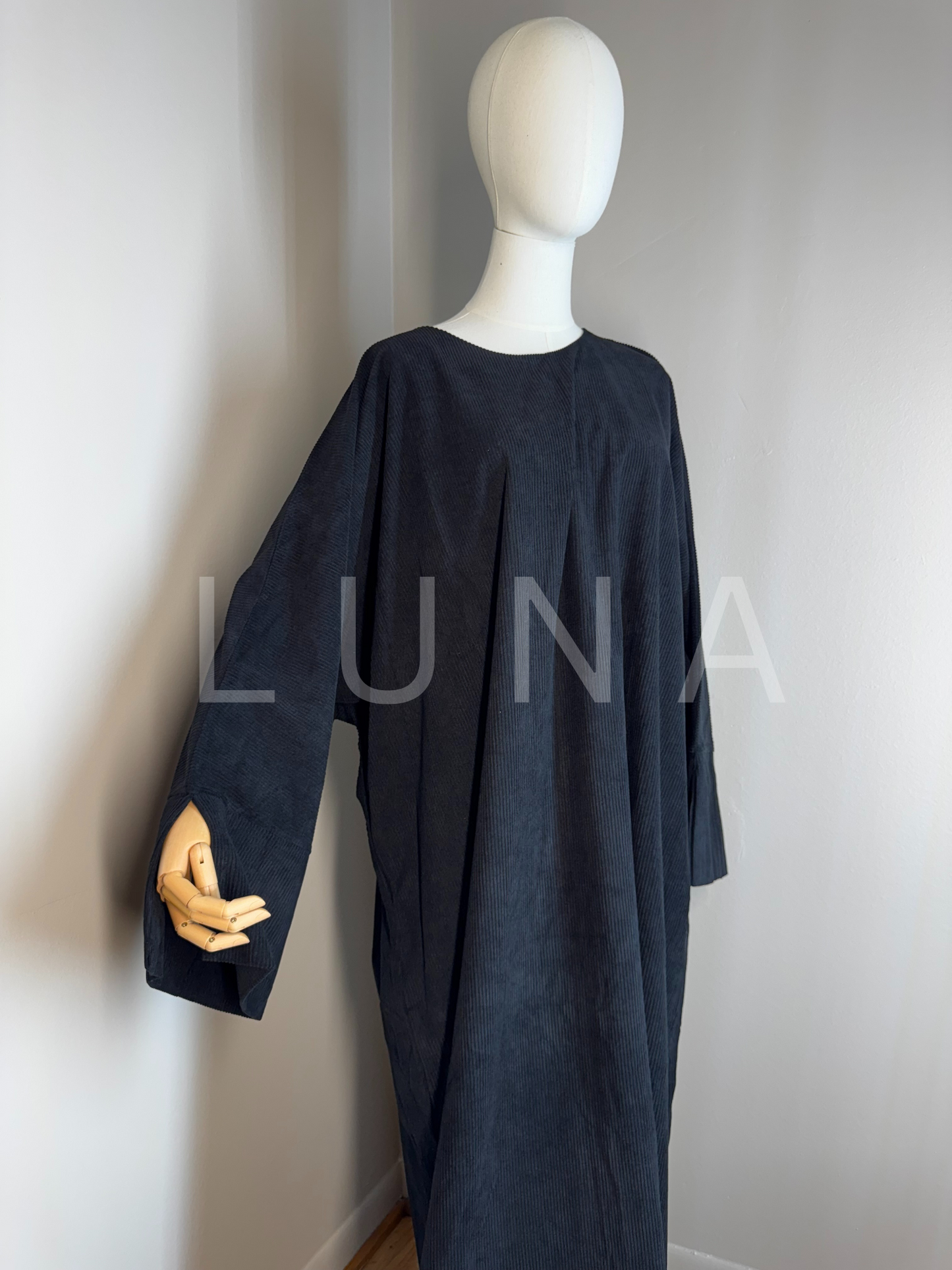 VELVET ABAYA LAYLA - BLACK