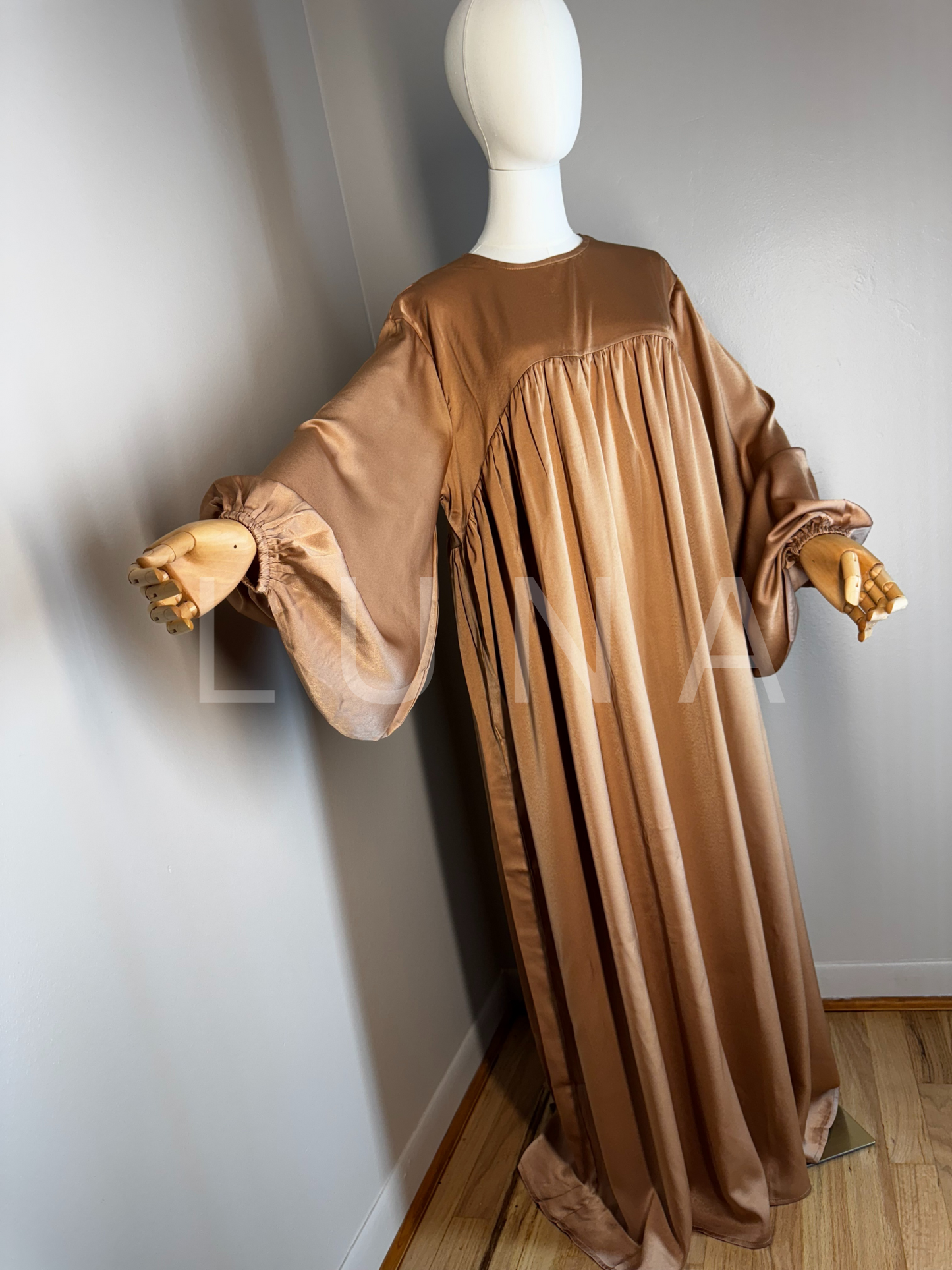 DRESS AMINA - BEIGE