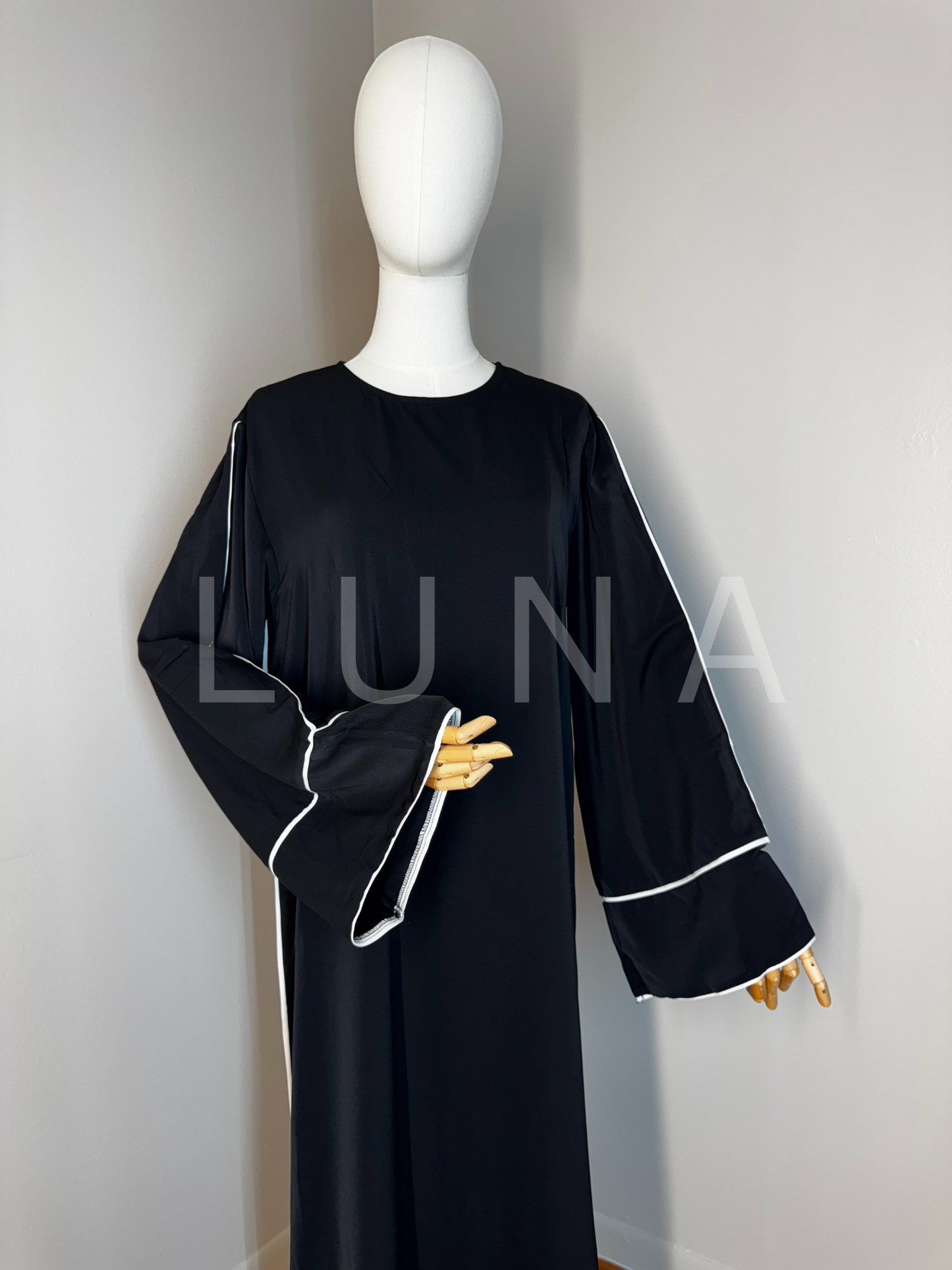 BELTED ABAYA NUR - BLACK